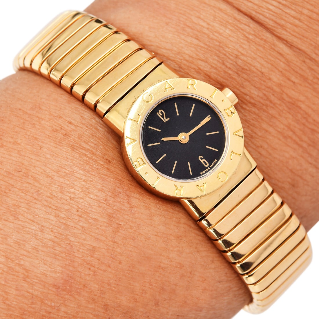 Bvlgari Tubogas 19mm 18K Yellow Gold Ladies Quartz Watch 59 Grams (1 of 7)