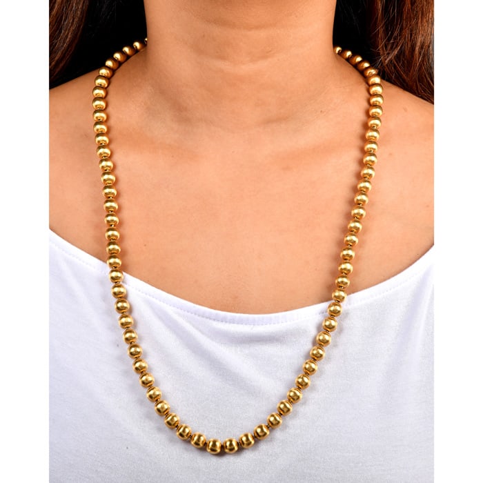 Vintage Buccellati 18K Solid Gold Satin Beaded Ball Link Necklace 82 Grams: Introducing this exquisite Buccellati Italian 18K solid gold beaded link necklace. A luxurious vintage piece from the 1960s. Measuring 28 inches long, each 8mm wide bead showcases beautiful hand-engra