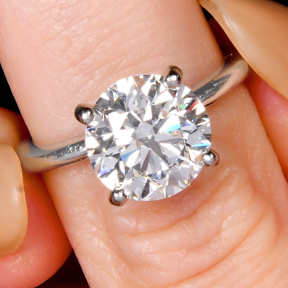 GIA 3.01ct G VVS2 Brilliant Round Platinum Solitaire Engagement Ring (1 of 7)