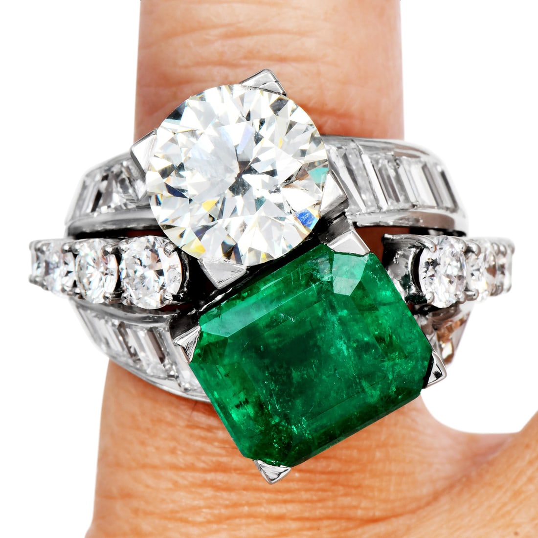 Vintage GIA Colombian Emerald 16.73ct Diamond 18K White Gold Large Cocktail Ring 19.5 Grams: Vintage Colombian Emerald & Diamond 18K White Gold Large Cocktail Ring A bold and luxurious vintage cocktail ring crafted in solid 18K white gold, showcasing a