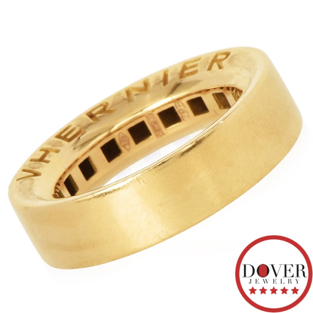 Vhernier 18K Yellow Gold Band Ring 7 Grams: Vhernier 18K Yellow Gold Band Ring Brand: Vhernier Metal: 18K Yellow Gold Ring Size: 7 Total Weight: Approximately 7 grams O
