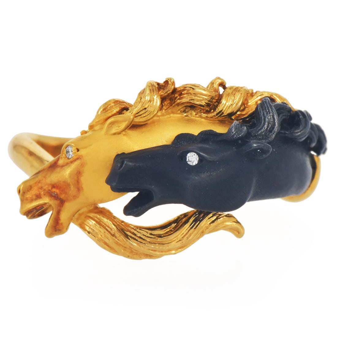 Carrera Y Carrera 0.10ct Diamond 18K Gold Black Rhodium Dual Horse Head Ring: Brand: Carrera y Carrera Metal: 18K Yellow Gold with Black Rhodium Ring Size: 8.5 (resizable) Total Weight: Approximately 8.3 grams Primary Stones: