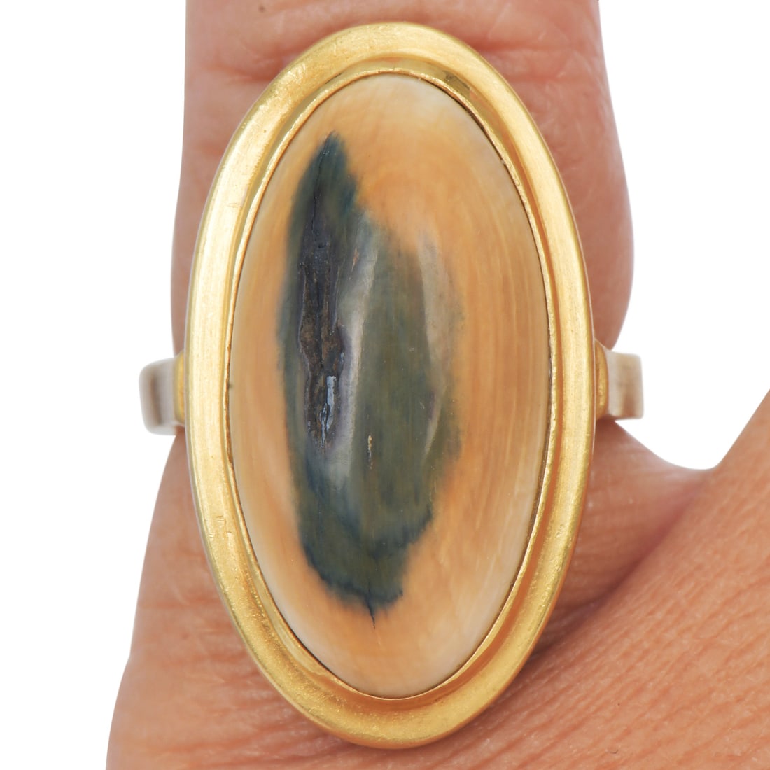 Monique Pean Jasper 18K Yellow Gold Cocktail Ring 13.6 Grams: " Monique Péan Jasper 18K Yellow Gold Cocktail Ring Metal: 18K Yellow Gold Ring Size: 5.75 (resizable) Total Weight: Approximately 13.6 grams Primary Stone: Jasper Measurements: Approximately 27 mm