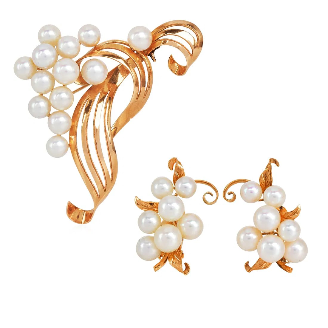 Vintage Pearl 14K Yellow Gold Earring & Brooch Set 25.7 Grams: Vintage Pearl 14K Yellow Gold Earring & Brooch Set Metal: 14K Yellow Gold Total Weight: Approximately 25.7 grams Design: Matching Brooch and Earring Set <