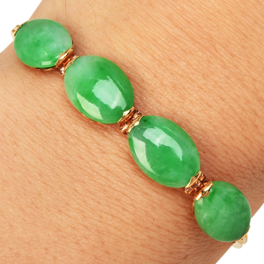 Vintage Jadeite Jade 18K Yellow Gold Cabochon Bracelet 9.8 Grams: Vintage Jadeite Jade 18K Yellow Gold Cabochon Bracelet Metal: 18K Yellow Gold Gemstone: Jadeite Jade Cabochons Jade Cabochon Measurements: Approximately 14 mm x