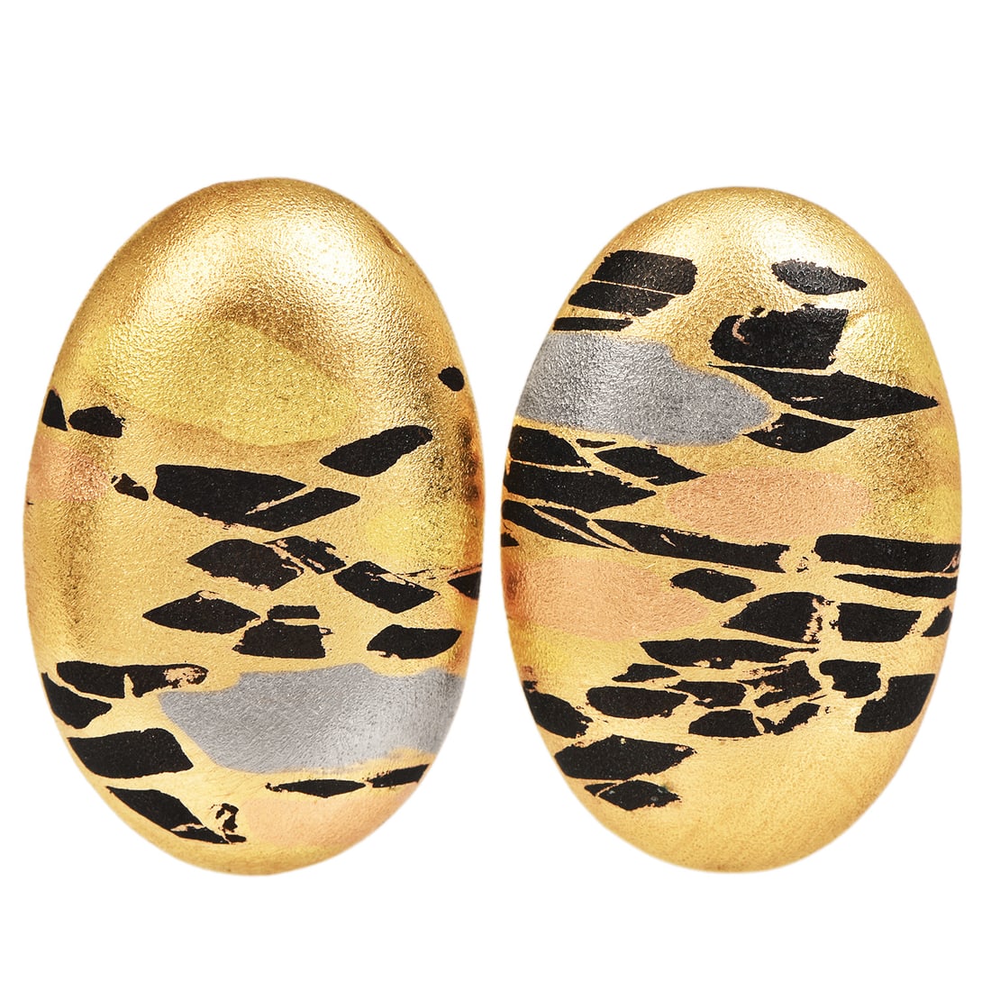 Carrie Adell 14K Yellow Black Gold Copper Shakudo Stud Earrings 5.9 Grams: Carrie Adell Mixed Metal Earrings, 1989 Designer: Carrie Adell Year: 1989 Materials: 14K Yellow Gold, Shakudo, Black Gold, and Copper Total Wei