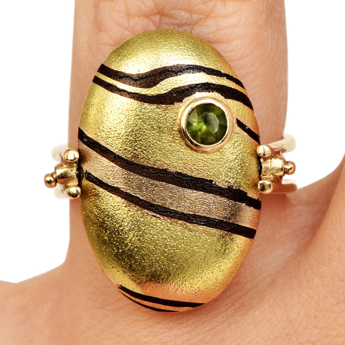 Vintage Carrie Adell 18K & 14K Yellow Gold Pebble Ring 5.8 Grams: Vintage Carrie Adell 18K & 14K Yellow Gold Pebble Ring Designer: Carrie Adell Metal: 14K and 18K Yellow Gold Shank: 14K Yellow Gold Pebble:
