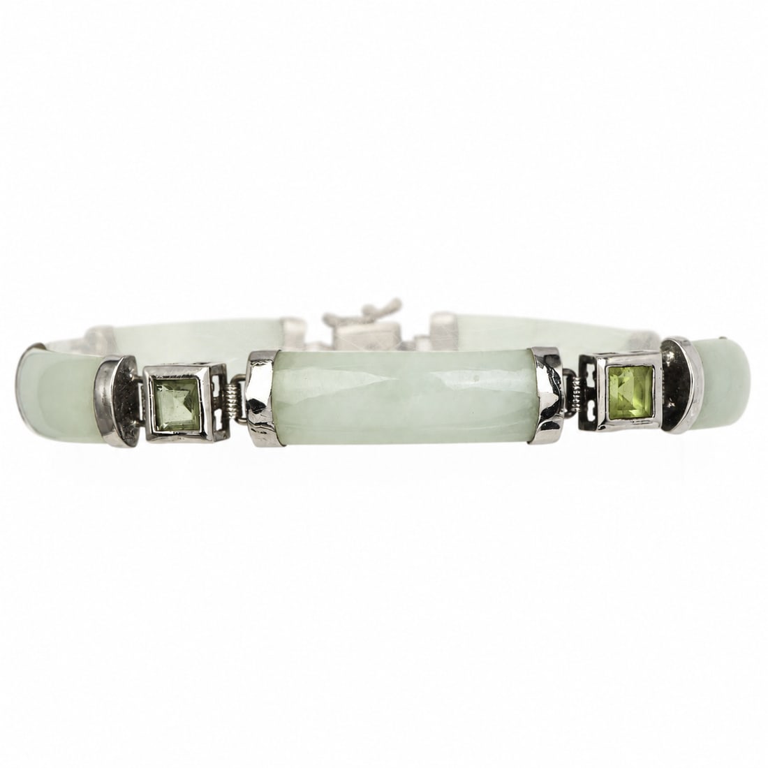 Estate Jade &; Peridot Sterling Silver Link Bracelet 13.3 Grams: Estate Jade & Peridot Sterling Silver Link Bracelet Material: Sterling Silver Gemstones: Jade and approximately 2.00 carats total weight of peridot Design: E