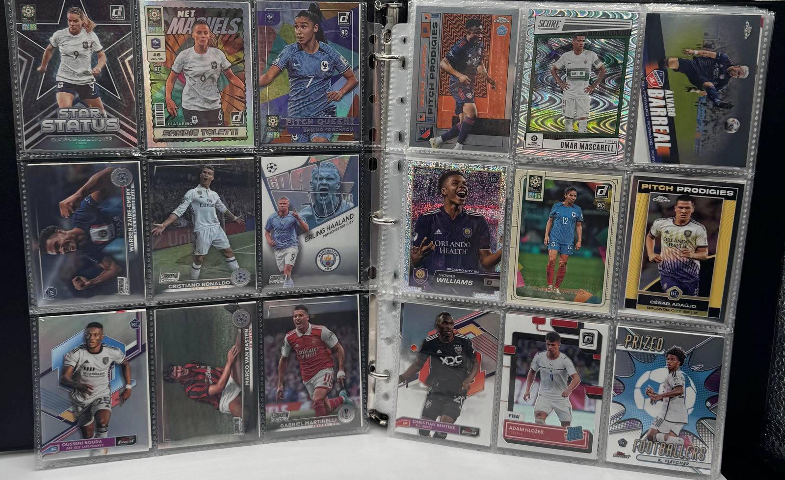 Cristiano Ronaldo, Erling Haaland, Clara Mateo Soccer Cards Binder (1 of 6)