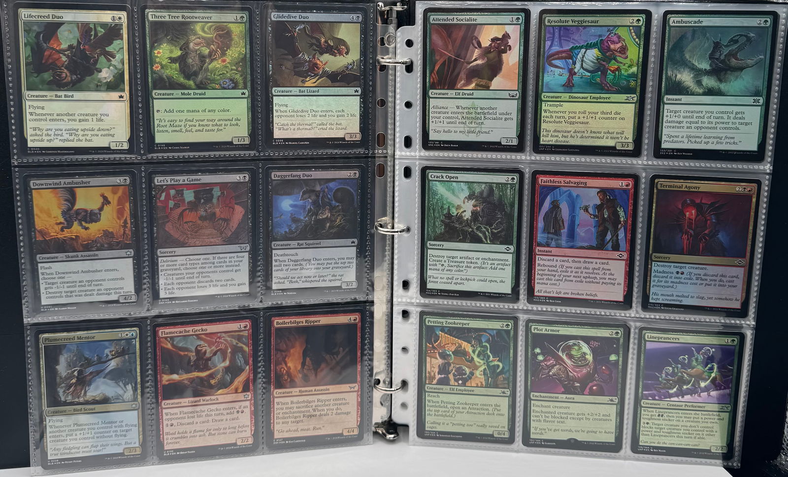 Magic The Gathering Foil Trading Cards Binder (1 of 5)