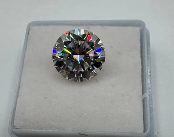 5 CT Moissanite With Certificate Of Authenticity