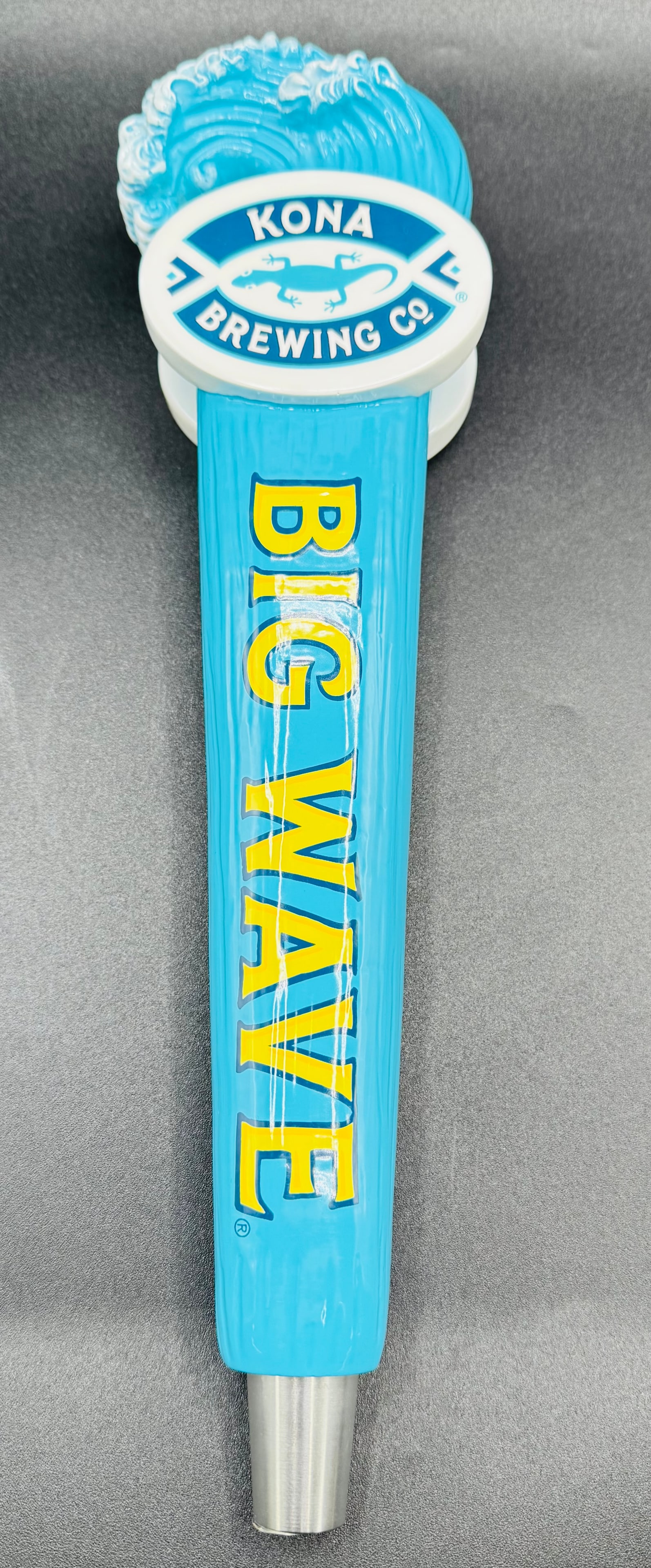 Kona Brewing Big Wave Beer Tap handle: Kona Brewing Big Wave Beer Tap handle. Approx Size: 12 inches