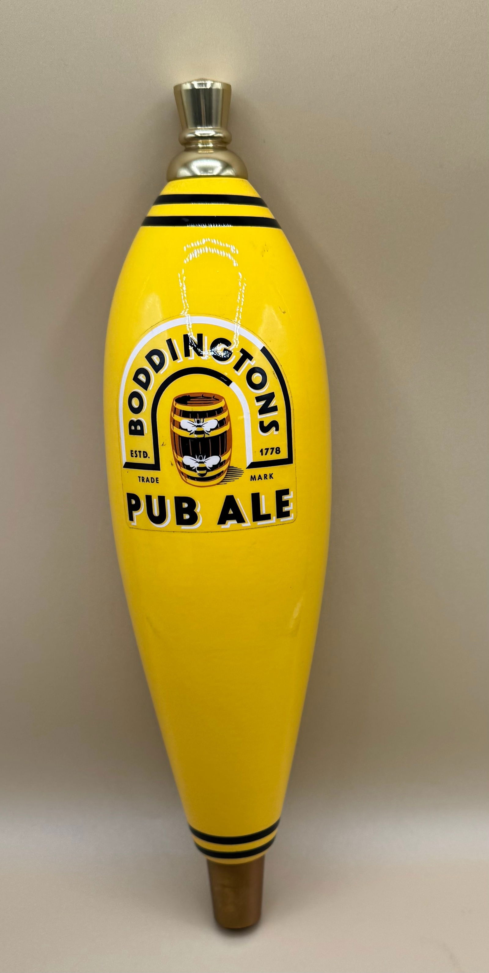 Boddingtons Pub Ale Beer Tap Handles: Boddingtons Pub Ale Tap Handle. Approx Size: 10 Inches