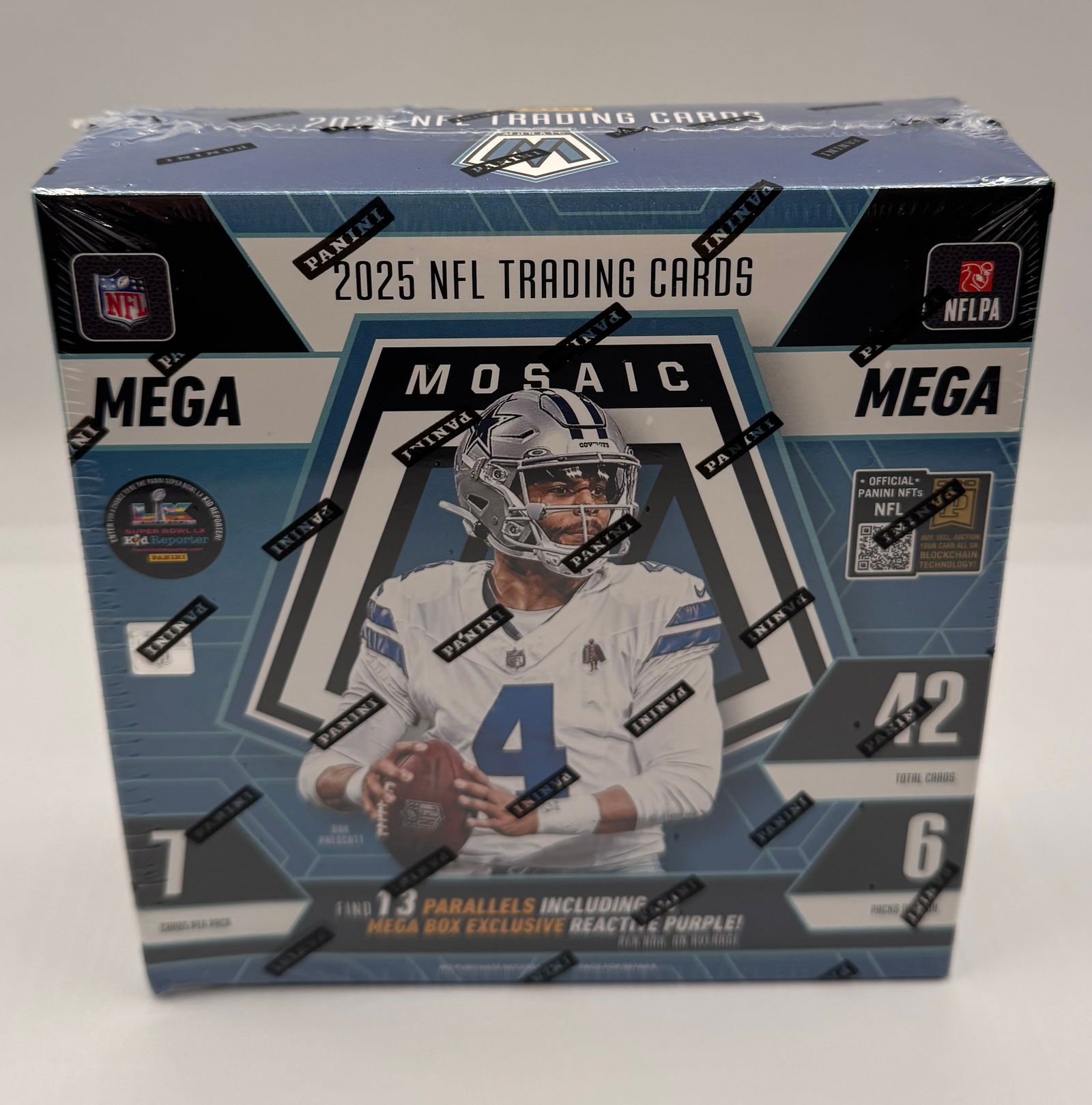 2025 Mosaic Football NFL Reactive Purple Mega Box Sealed (1 of 1)