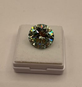 Blue 10 Carats VVS Moissanite Stone