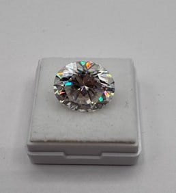 10 Carats Oval Shape VVS Moissanite Stone