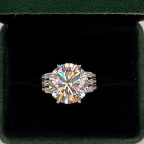 10 Carats VVS Moissanite Ring