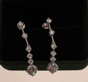 Pair Of 4 Carats Earrings Moissanite With Certificate Of Authenticity
