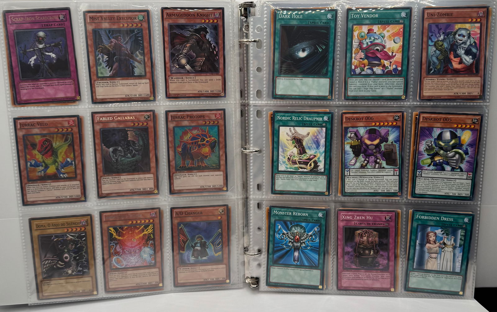 Yu-Gi-Oh! Binder Collection - 200+ Cards: Phantom Knights, HERO, Meklord & Ultra Rares (1 of 6)