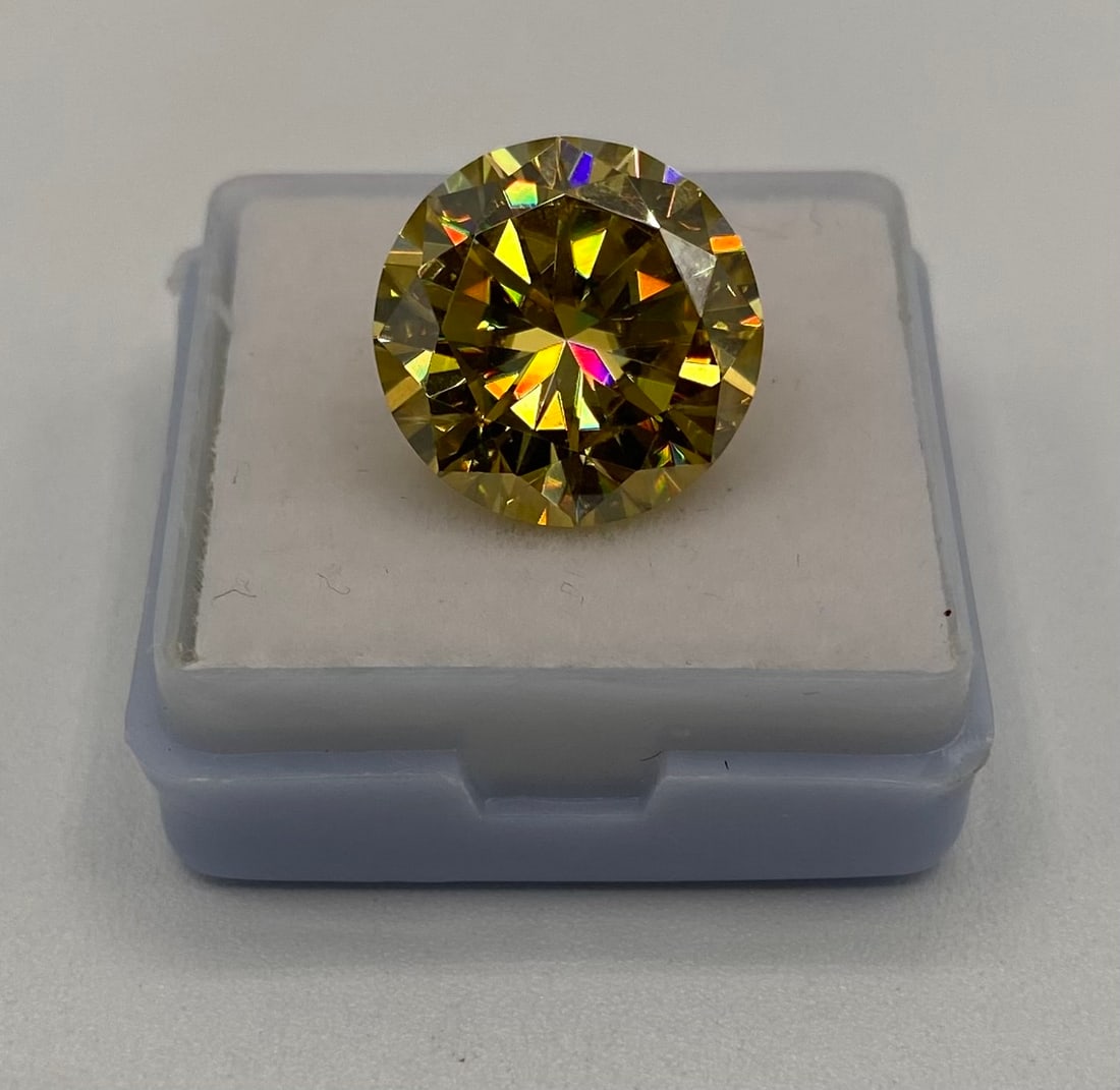 10.00 Carat Vivid Yellow Round Brilliant Cut Moissanite - GRA Certified - Diamond Tester (1 of 1)