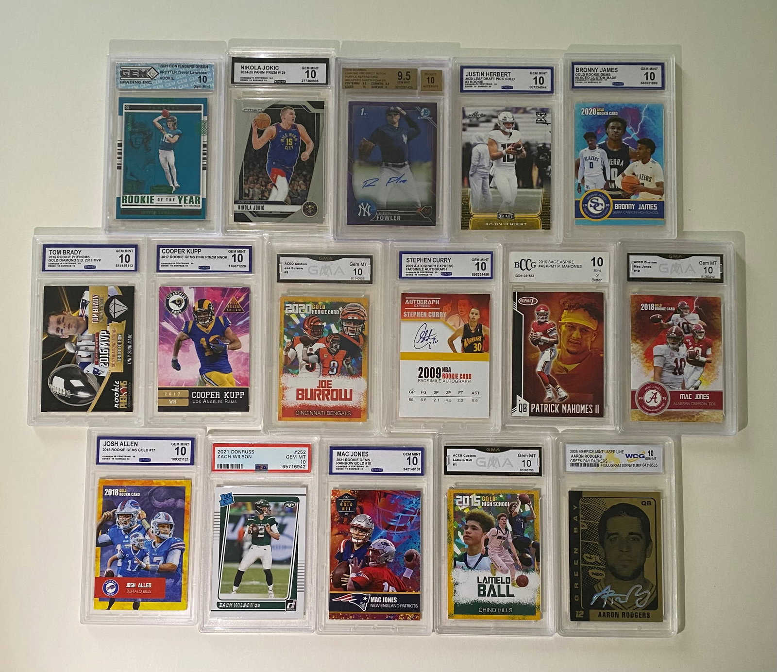 15 Graded Sports Cards Lot: Stephen Curry Autograph Express, Mahomes, Brady, Jokic (GMA 10s) (1 of 2)