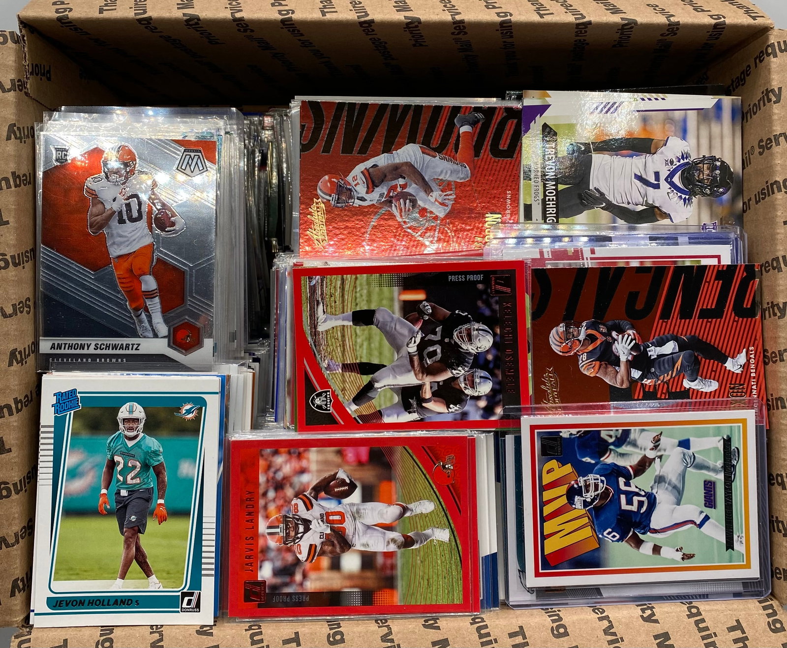Hundreds Of Sport Cards Box: Hundreds Of Sport Cards Box.