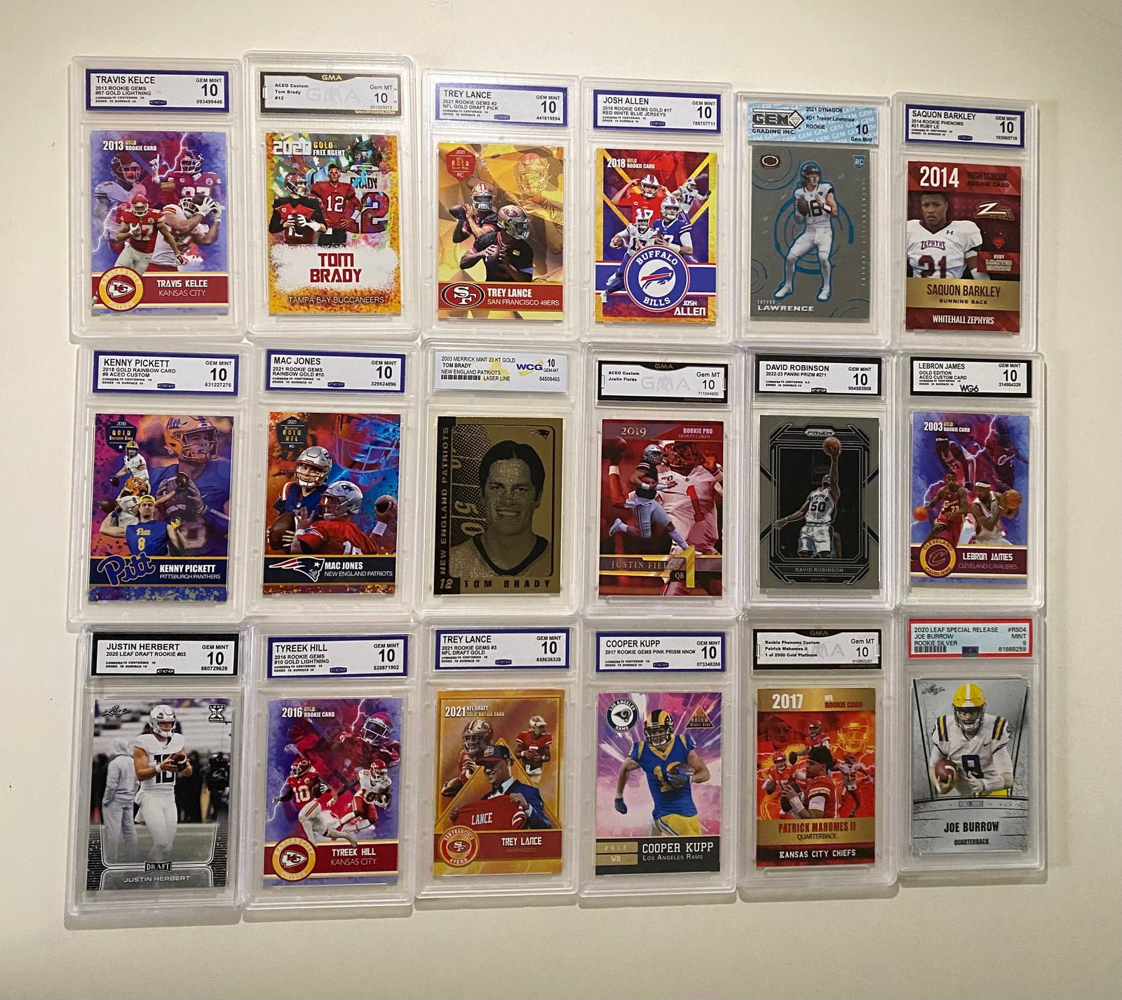 (18) Cards Tom Brady, LeBron James, Mahomes, Kelce, Josh Allen, Burrow & More (1 of 2)