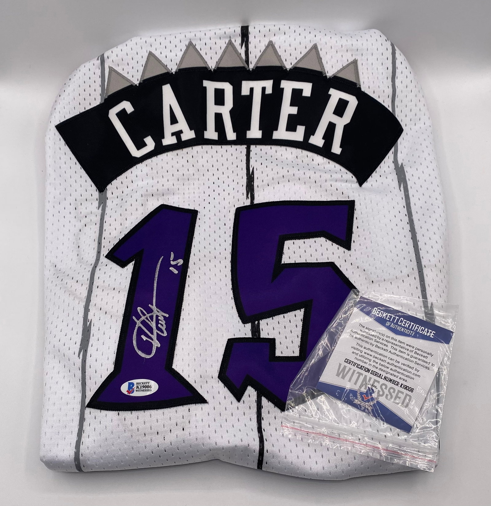 Vince Carter Autographed Jersey - Beckett Witnessed COA: Vince Carter Autographed Custom Toronto White #15 Throwback Jersey - BAS Witnessed COA
