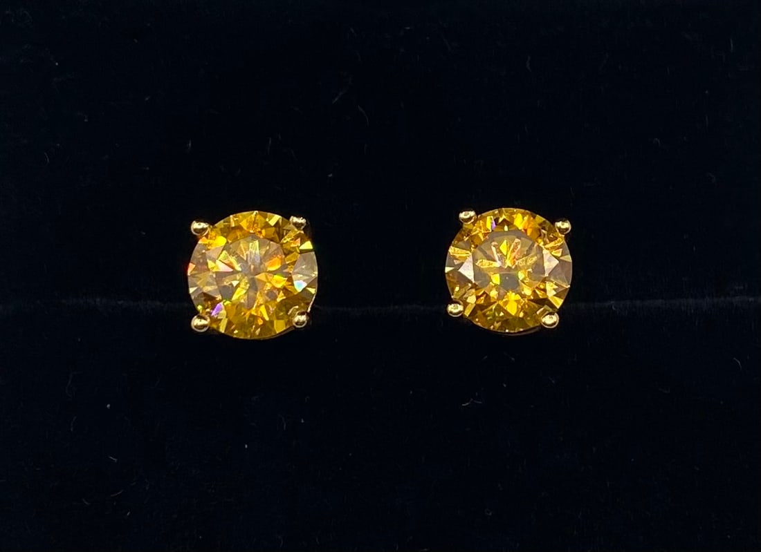 4 Carats Red VVS1 Moissanite Earrings: 4 ctw Red VVS1 Moissanite Stud Earrings 18K Yellow Gold Plated 925 Silver w/ Certificate . 2 Carats Each earring .