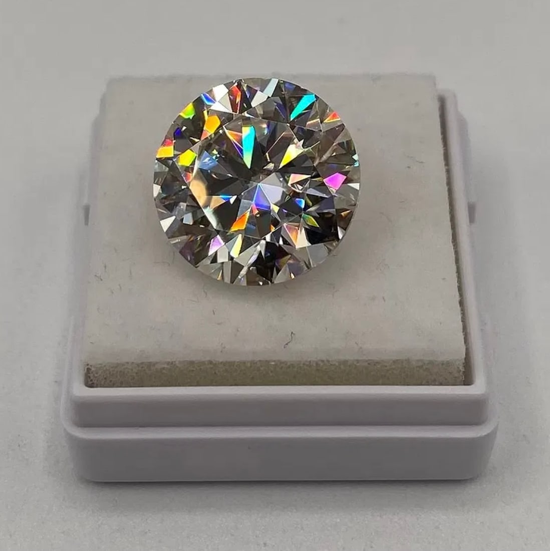 10 Carats Round Cut VVS Stone: 10.00 CT VVS1 D Color Round Cut Loose Moissanite With Certificate- Diamond Tester Pass