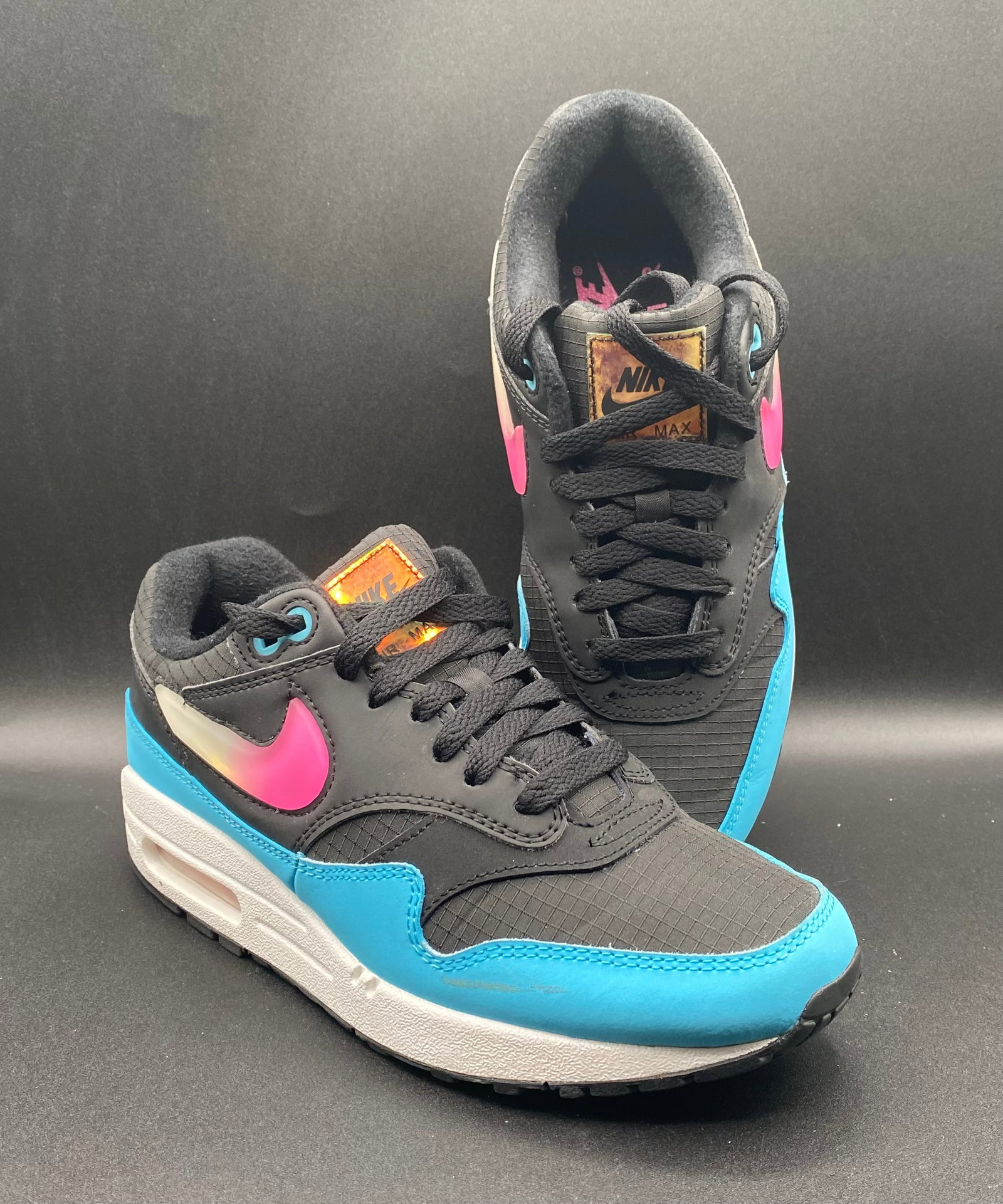 Nike Air Max 1 SE "Gradient Swoosh / Blue Fury (1 of 2)