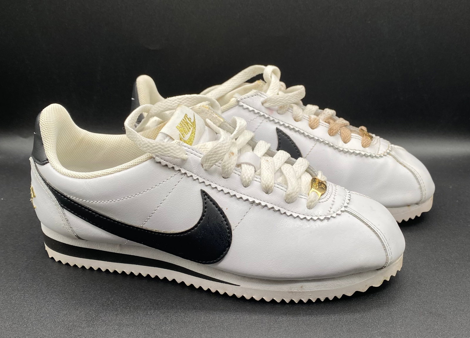 Nike Classic Cortez Leather SE "Gold Embroidery / White Black (1 of 3)