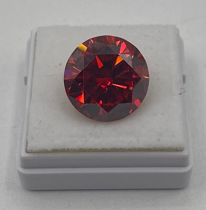 10.00 CT VVS1 Loose Moissanite – Passes Diamond Tester Certified: 10.00 Carat Loose Moissanite featuring top-tier clarity and exceptional brilliance. Carat Weight: 10.00 CT Color D Clarity: VVS1 Cut & Polish: Excellent Testing: Positively tests as diamond on
