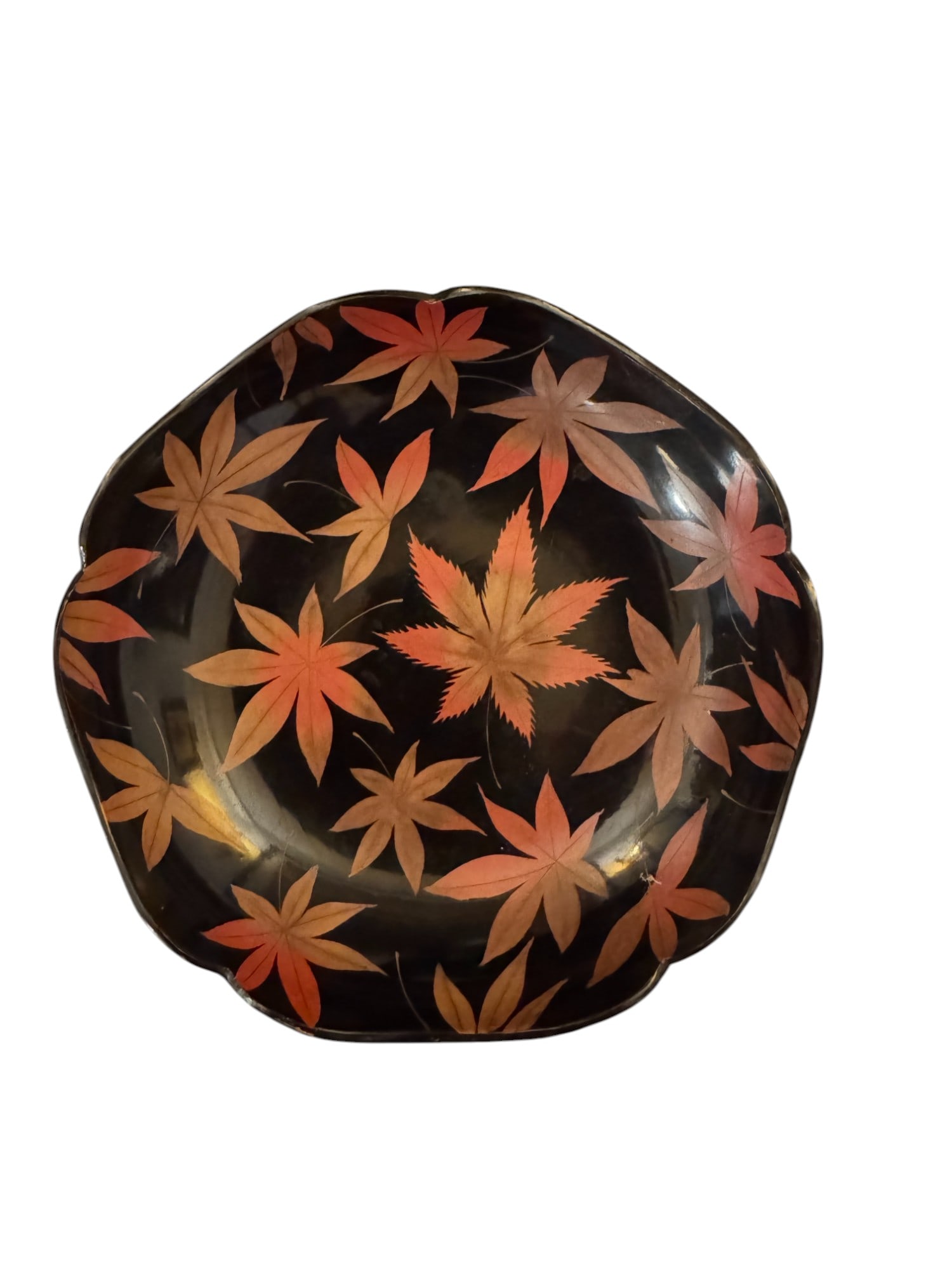 Antique Japanese red lacquer maple leaf bowl: Antique Japanese red lacquer maple leaf bowl. DIMENSIONS: 6.75"D x 1.75”H. This item is located in NYC.