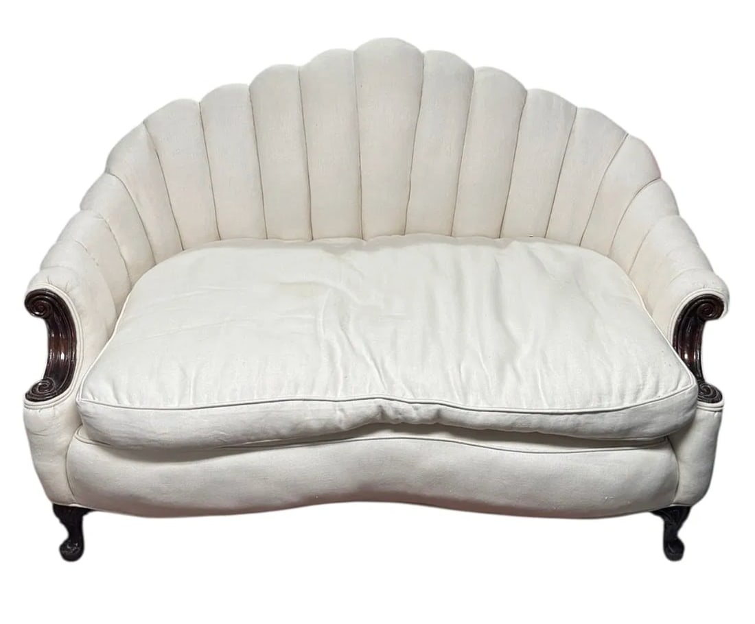 A beautiful antique shell shaped settee with carved mahogany arms (1 of 7)