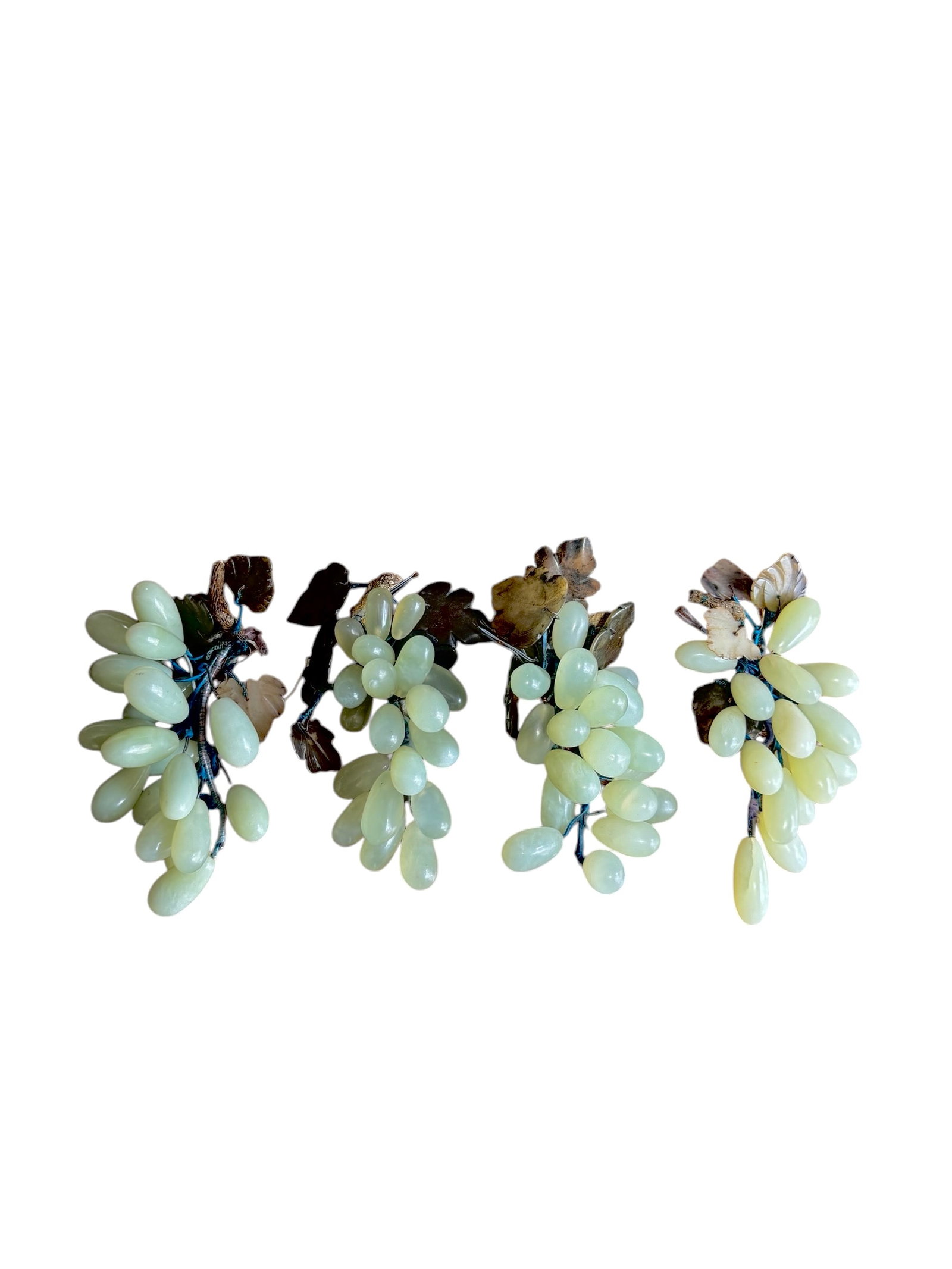 Set of 4 Chinese jade grapes (1 of 3)