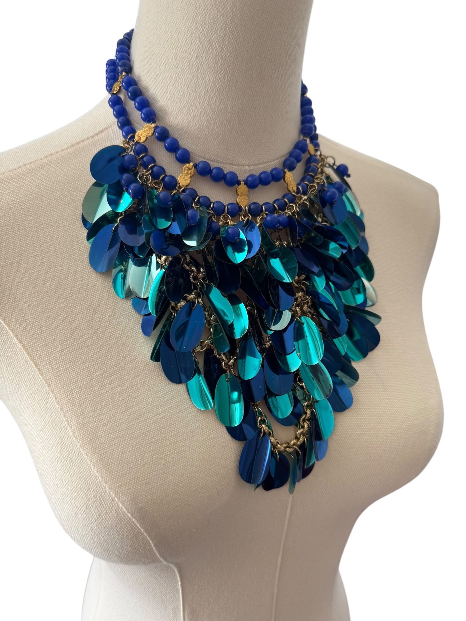 Vintage blue sequin necklace: A vintage blue beaded and sequin necklace