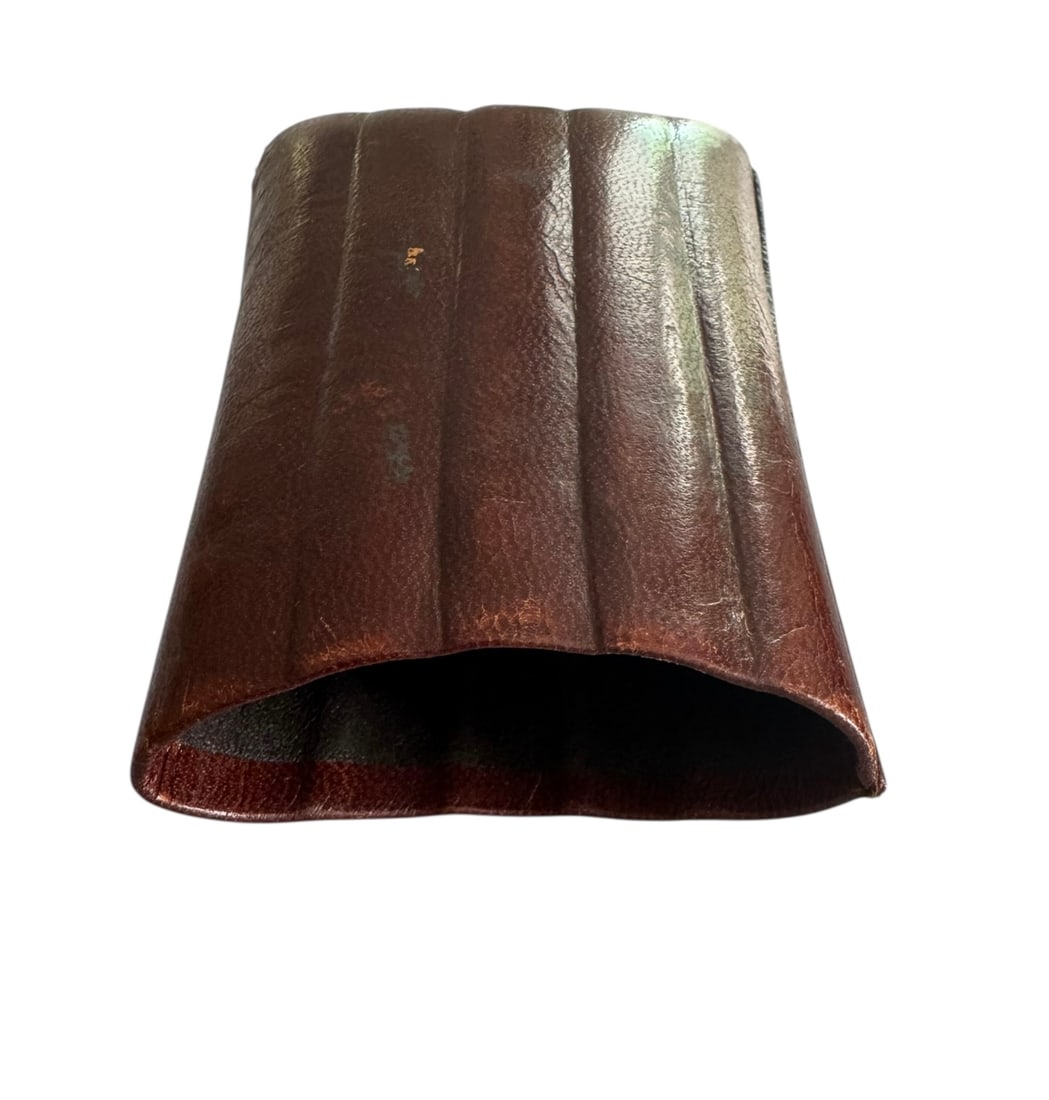 Leather portable cigar case - 4
