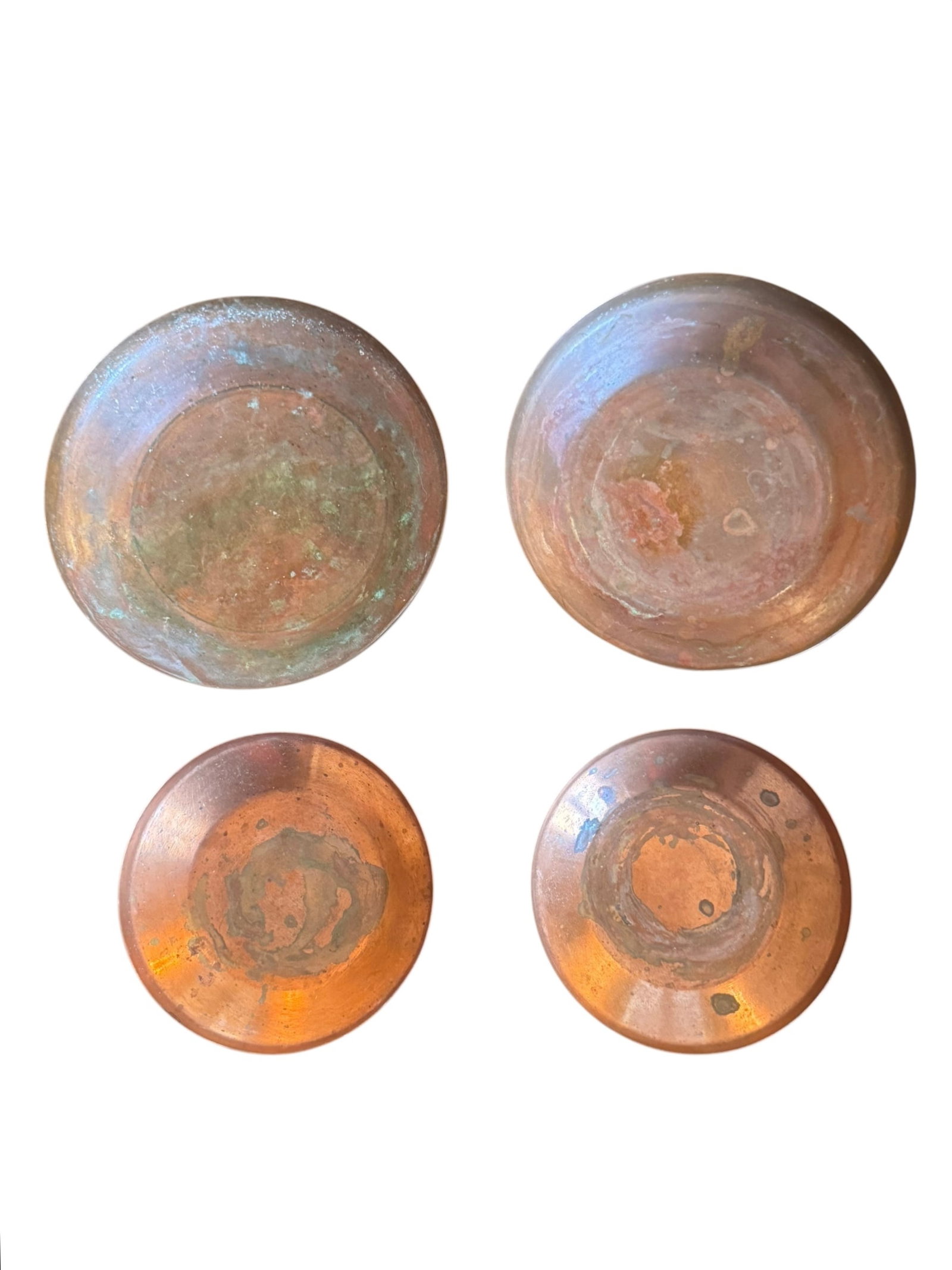 Four Antique Copper Dishes (Two Small, Two Large) - 2