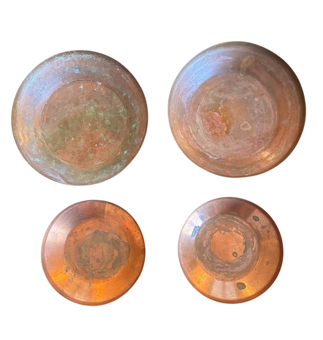 Four Antique Copper Dishes (Two Small, Two Large) - 3
