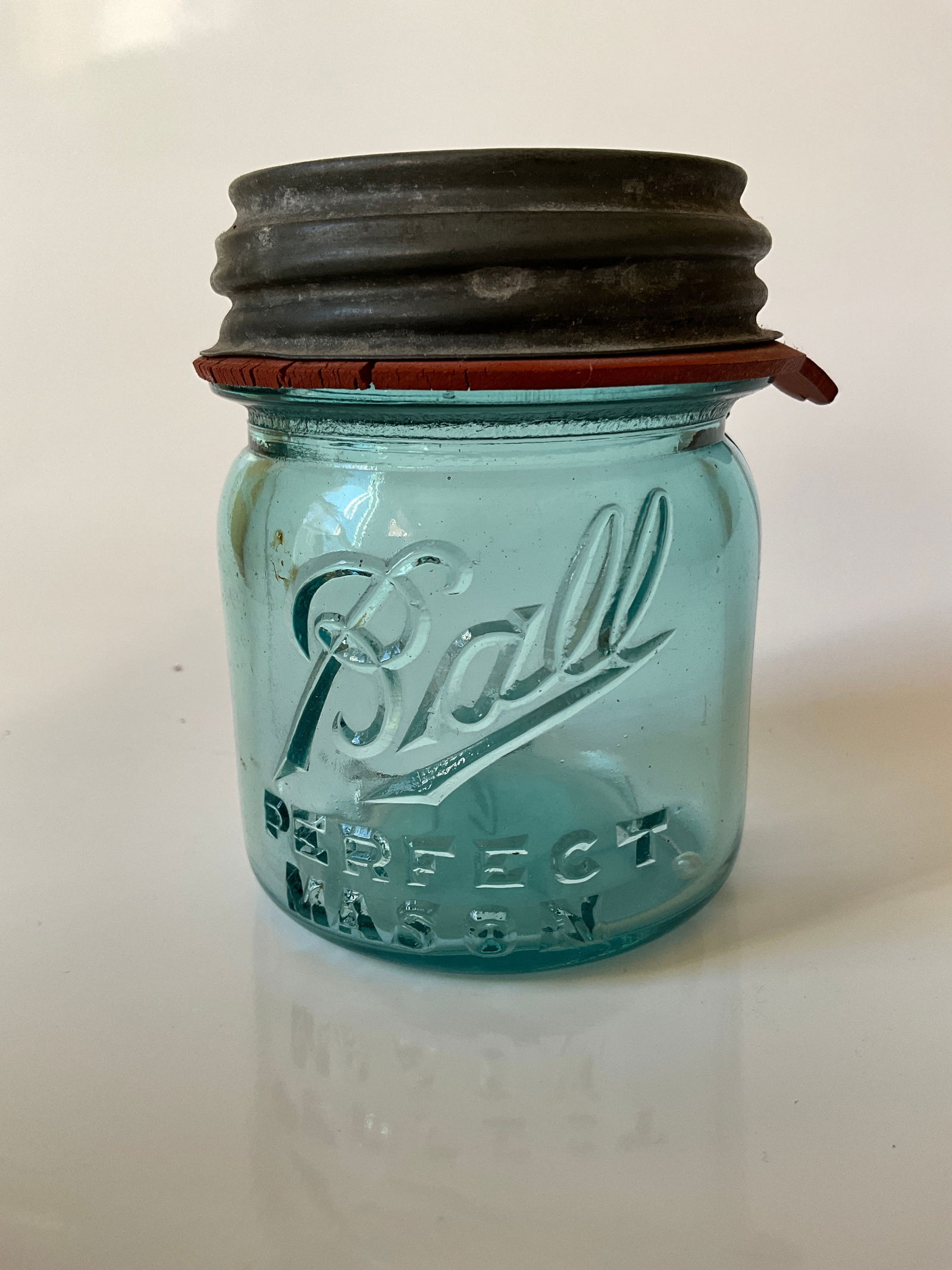 RARE, Aqua Ball Perfect Mason Fruit Jar Half-Pint (1 of 4)
