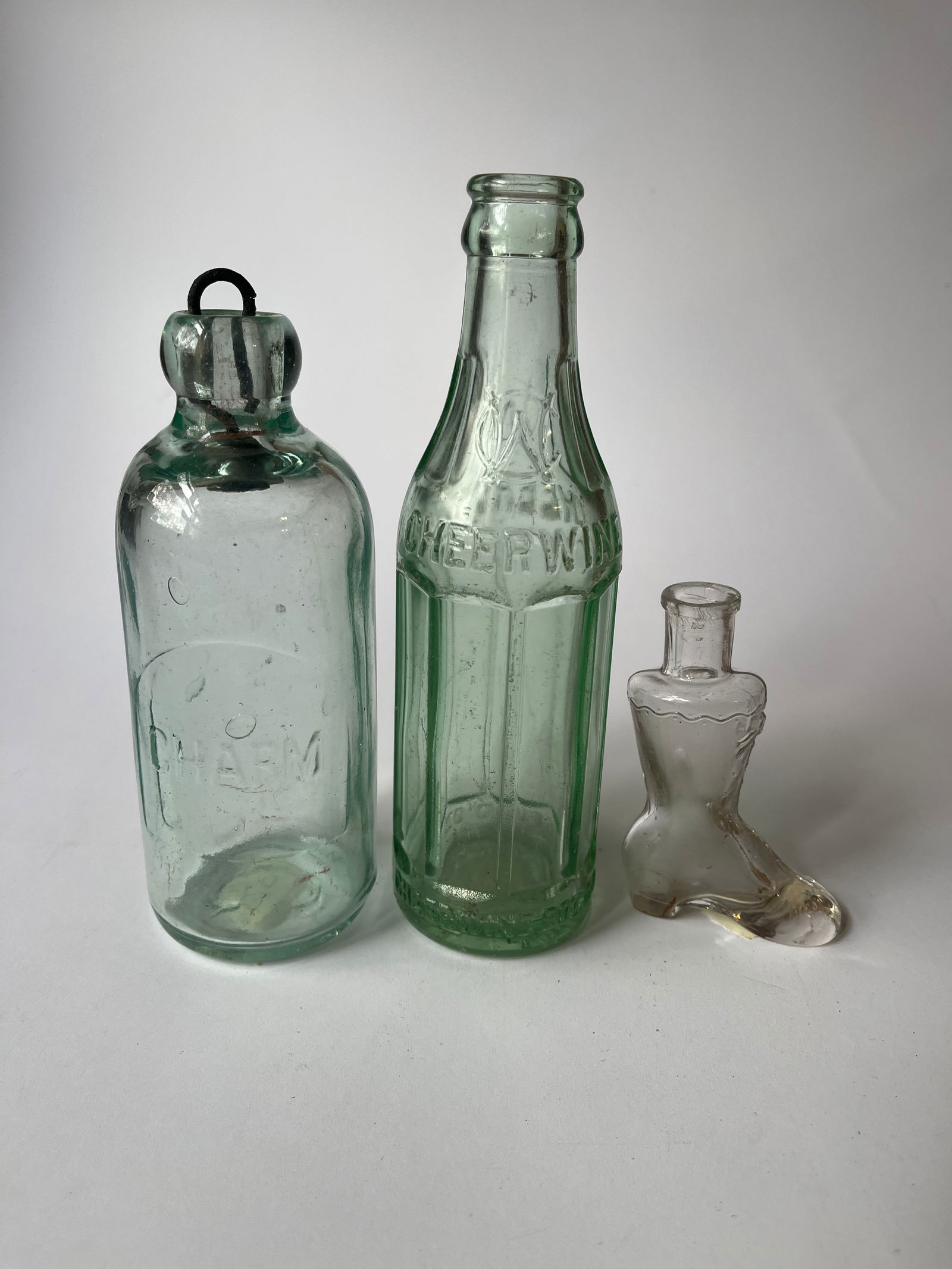 Miscellaneous bottle lot. (1 of 5)