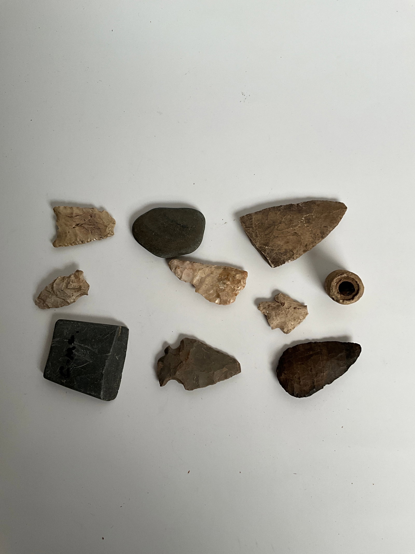 Lot of Native American Arrowheads and Misc. All from the Johnson Collection out of Bloomington Ind (1 of 2)