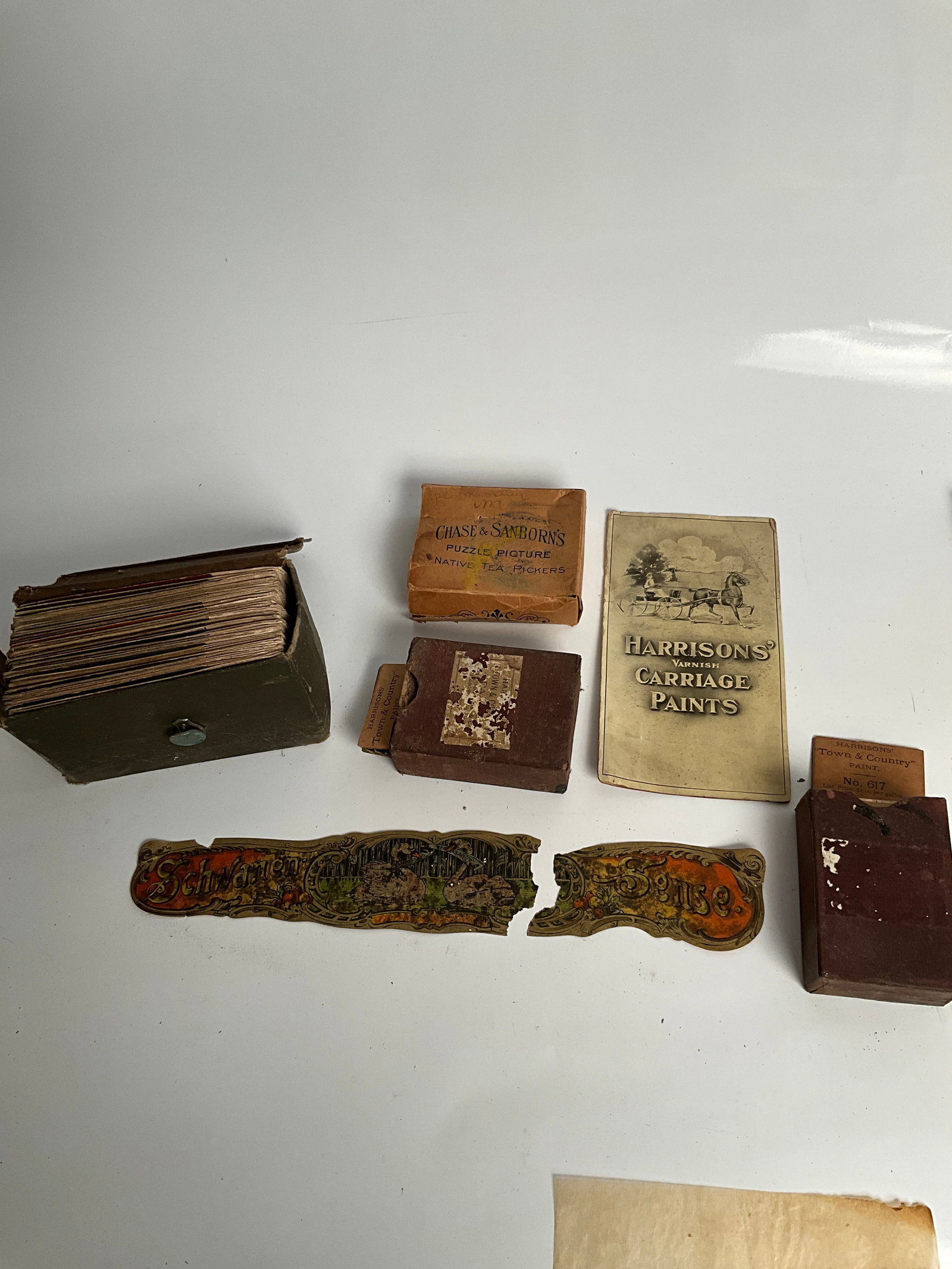 5 items from the Harrison’s carriage paint company out of, Philadelphia Pennsylvania: 5 items from the Harrison’s carriage paint company out of, Philadelphia Pennsylvania. One brochure and several paint samples in different sizes. Also included is the Chase and Sanborn‘s box, puzzl