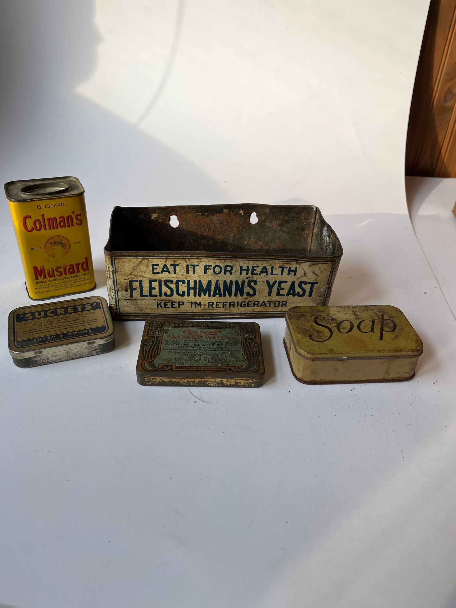 Lot of 5 miscellaneous tins. (1 of 4)