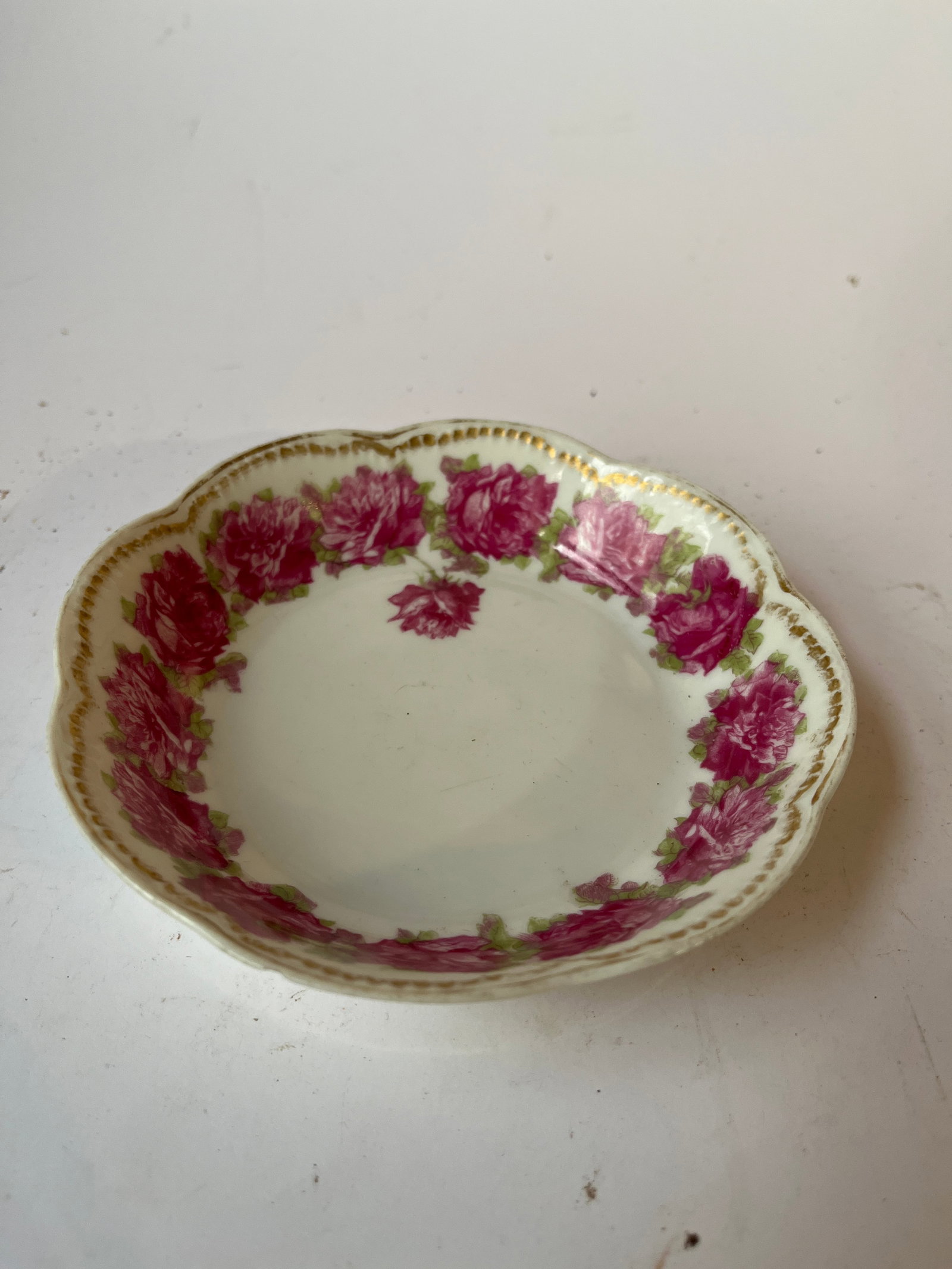 Haviland Drop Rose berry or dessert dish.: Haviland Drop Rose berry or dessert dish. One tiny edge chip otherwise perfect. Scarce pattern.