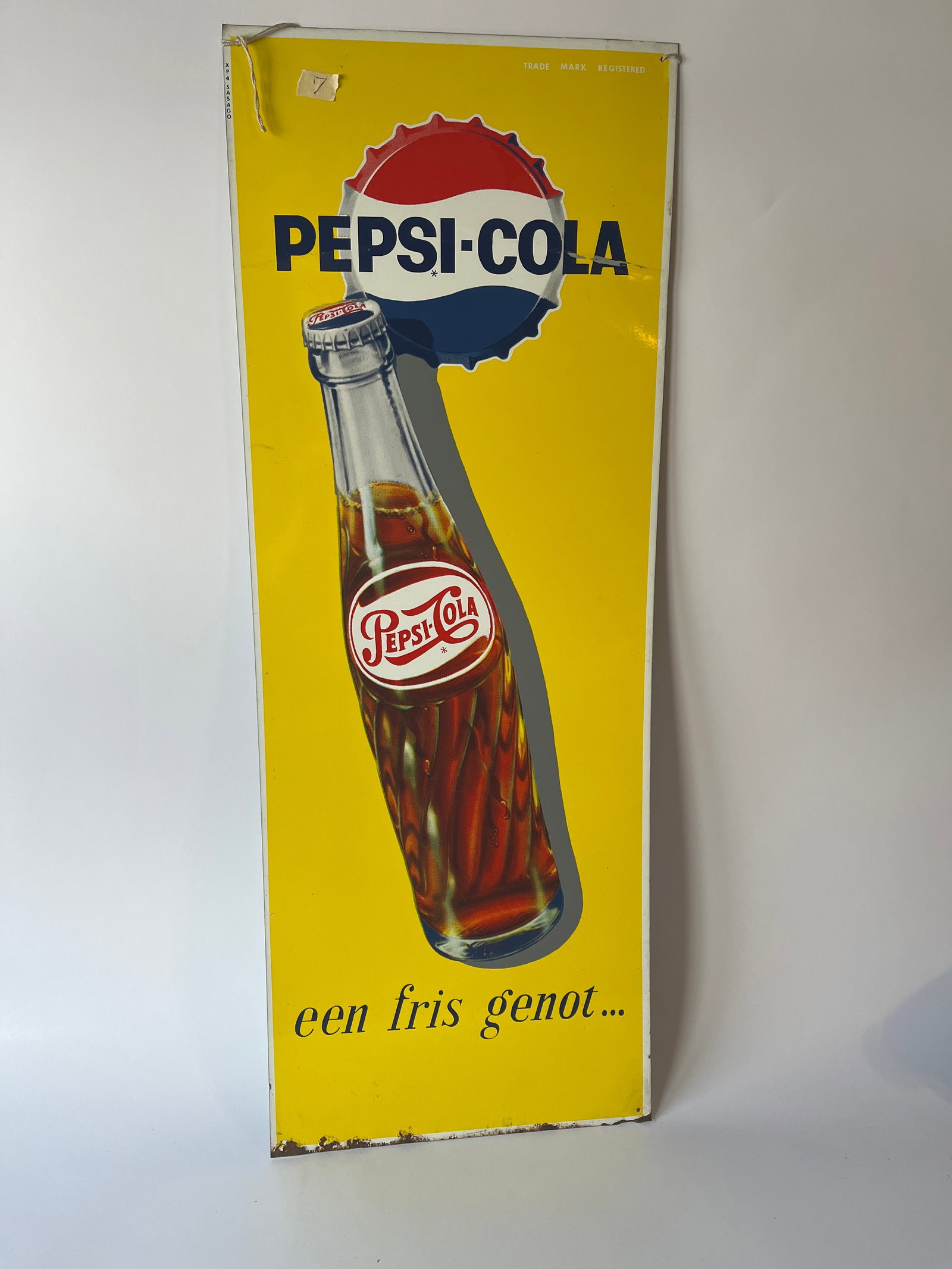Pepsi-Cola een fris gadot metal sign. 13" X 34.5. Made in France.: Pepsi-Cola een fris gadot metal sign. 13" X 34.5. Made in France. Bright colors. Light rust at bottom. Overall nice condition.