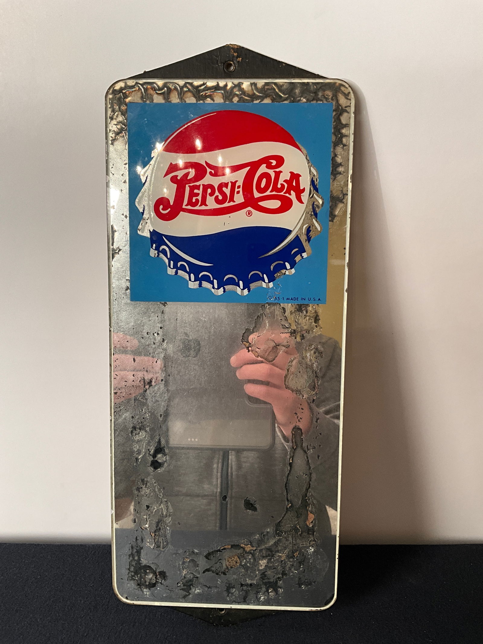 Three-Color Two-Dot Pepsi Cola Cap Reverse on Glass Advertising Mirror (1 of 6)