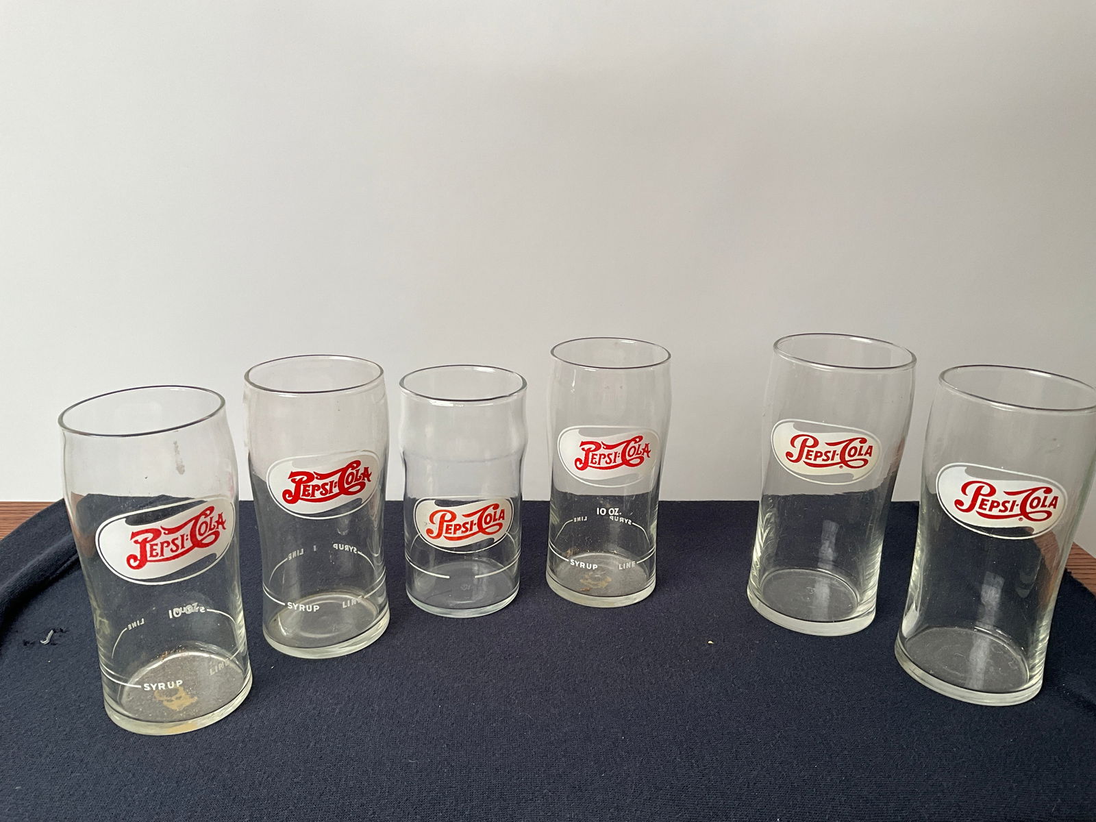 Lot of six Double Dot Pepsi Soda Advertising Fountain Glasses (1 of 4)