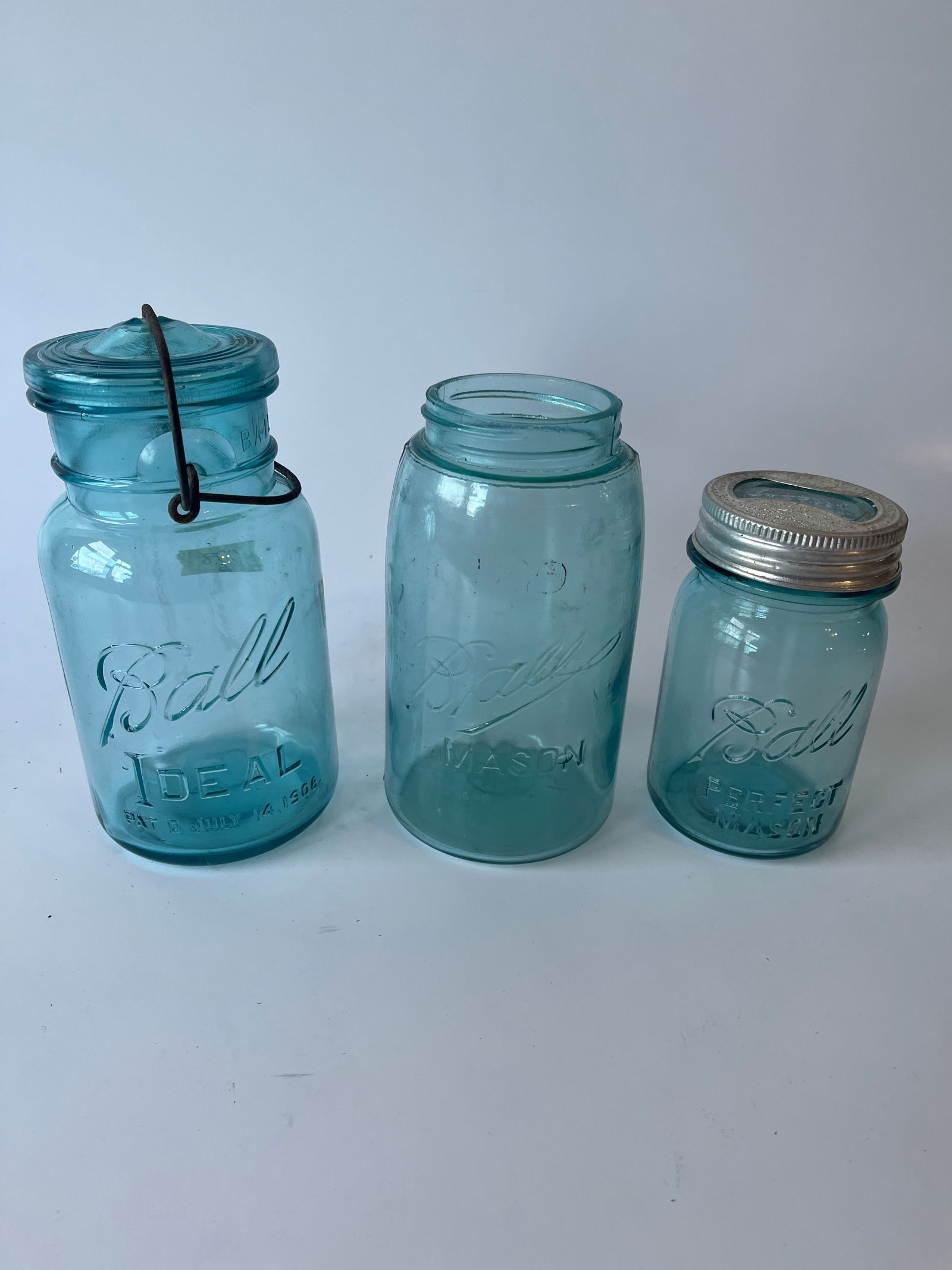 Lot of 3 Ball Jars. 2 quarts and a pint. (1 of 3)
